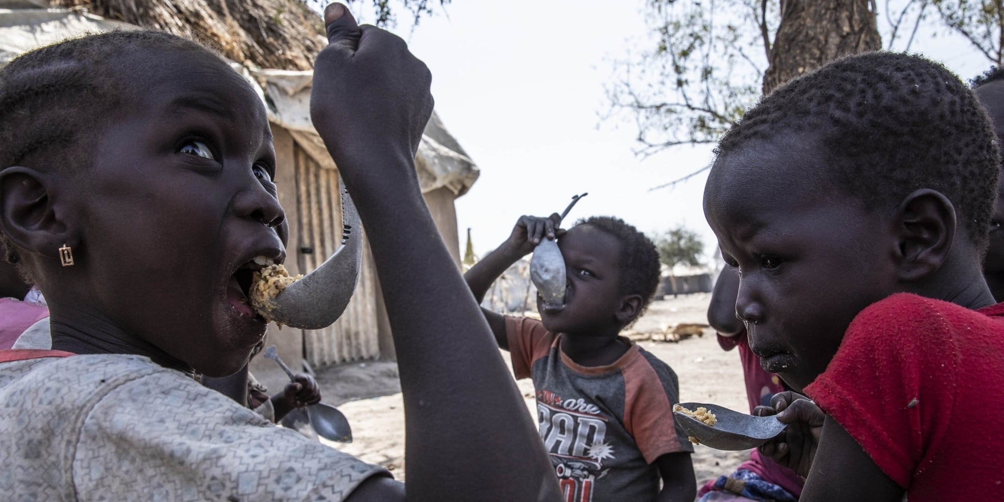 Παιδιά τρώνε σε συσσίτιαστην Αφρική / Φωτογραφία:WFP