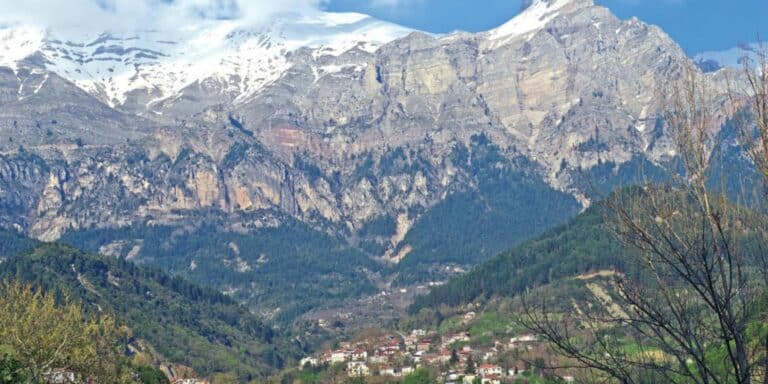 Ιωάννινα: Αγωνία για εγκλωβισμένο ορειβάτη σε υψόμετρο 1.800 μέτρων στο Αθαμάνιο Άρτας
