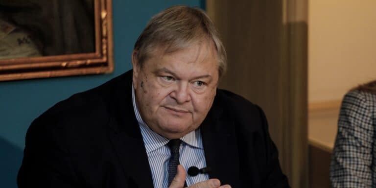 Αιχμές Βενιζέλου κατά Μητσοτάκη για την αναφορά του στην υπόθεση Novartis