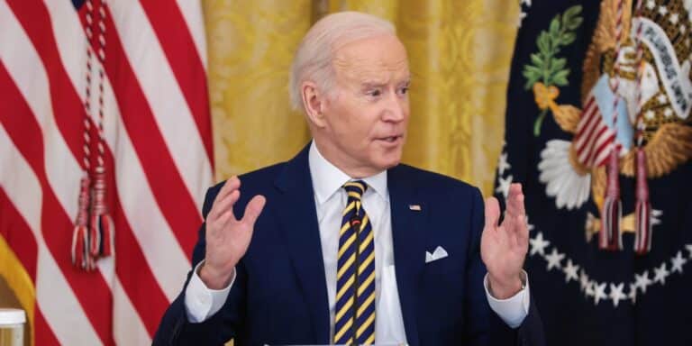 Μπάιντεν: Η Ρωσία θα βρεθεί αντιμέτωπη με συνέπειες, αν επιτεθεί στην Ουκρανία