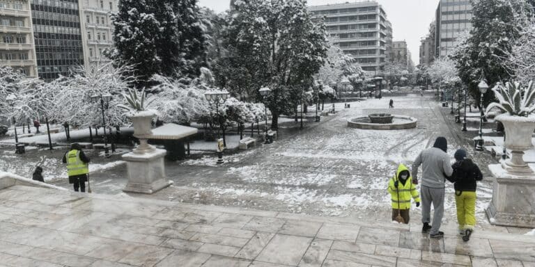 Κακοκαιρία «Ελπίς»: Πού περιμένουμε το περισσότερο χιόνι στην Αττική – Τόσο θα ρίξει στο Σύνταγμα