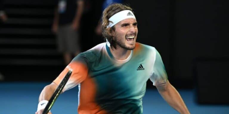 Australian Open: «Οδοστρωτήρας» Τσιτσιπάς, νίκησε (3-0 σετ) τον Σίνερ και πέρασε στα ημιτελικά