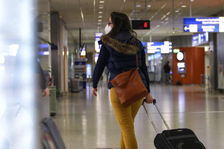 Κλειστό το διεθνές αεροδρόμιο της Κωνσταντινούπολης εξαιτίας της σφοδρής χιονόπτωσης