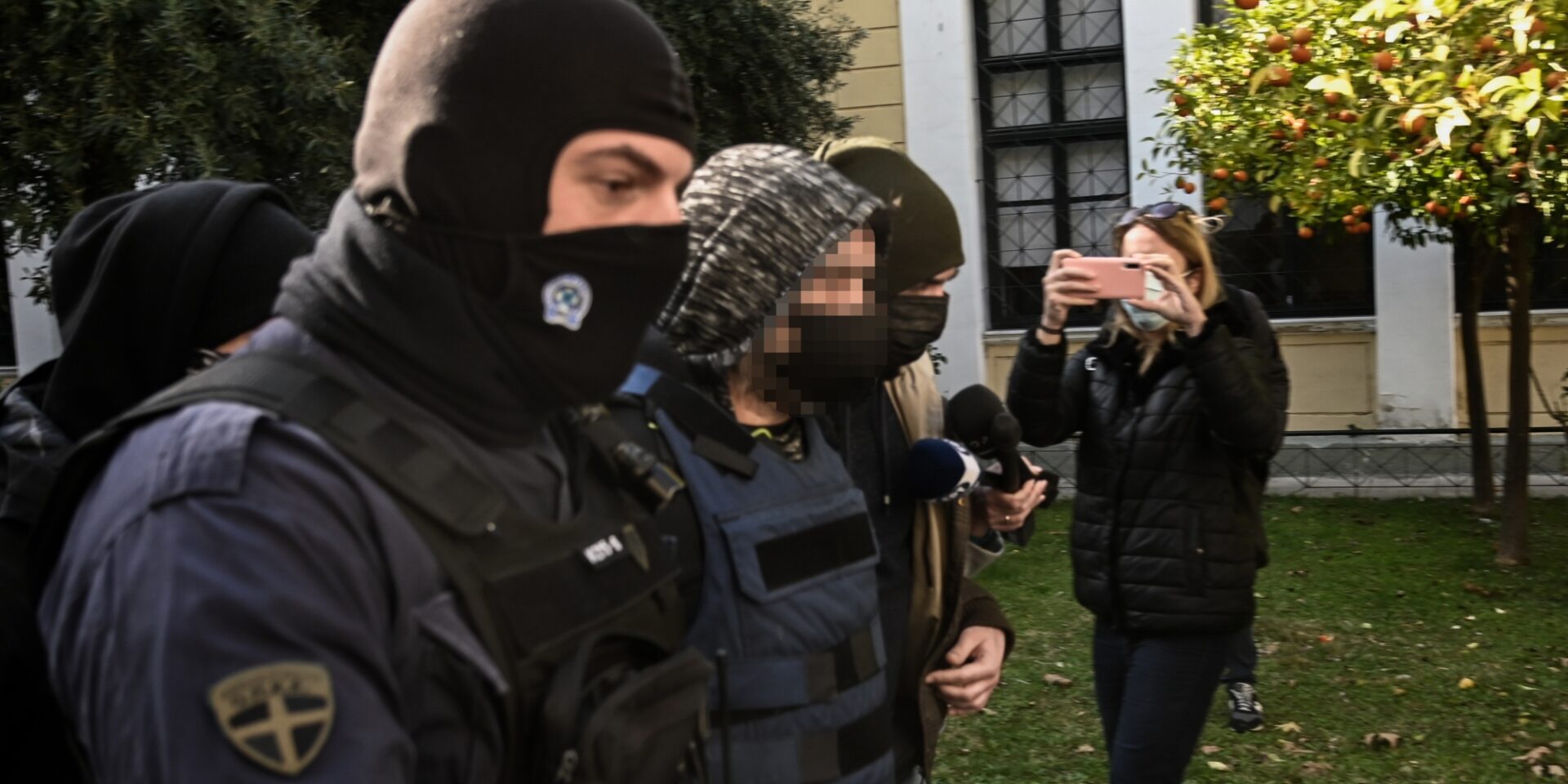 Στον ανακριτή ο 46χρονος που ξυλοκόπησε άγρια τη σύντροφό του στην Αργυρούπολη
