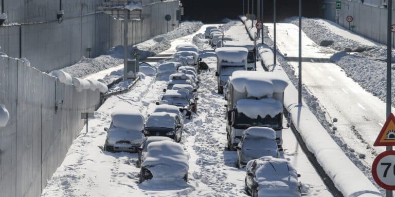 Αττική Οδός: Πότε θα πληρωθούν τα 2.000 ευρώ της αποζημίωσης στους εγκλωβισμένους οδηγούς
