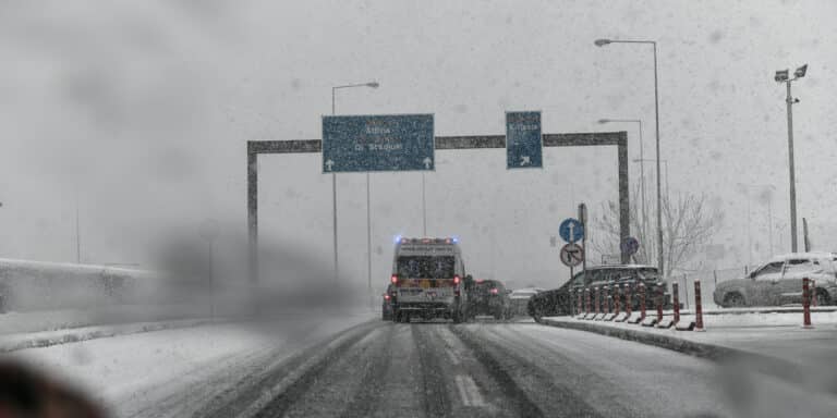 Αττική Οδός: Εισαγγελική έρευνα για την πολύωρη ταλαιπωρία οδηγών στο πολικό ψύχος