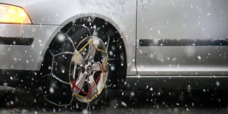 Αλυσίδες στα χιονια: Πως να προετοιμαστείς και πως να οδηγήσεις το αυτοκίνητο σου