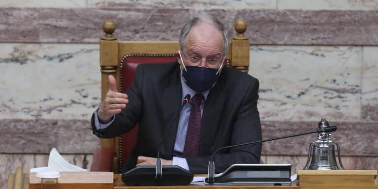 Ηρέμησαν τα πνεύματα στη Βουλή: Αποδέχτηκε το αίτημα του ΚΙΝΑΛ ο Τασούλας