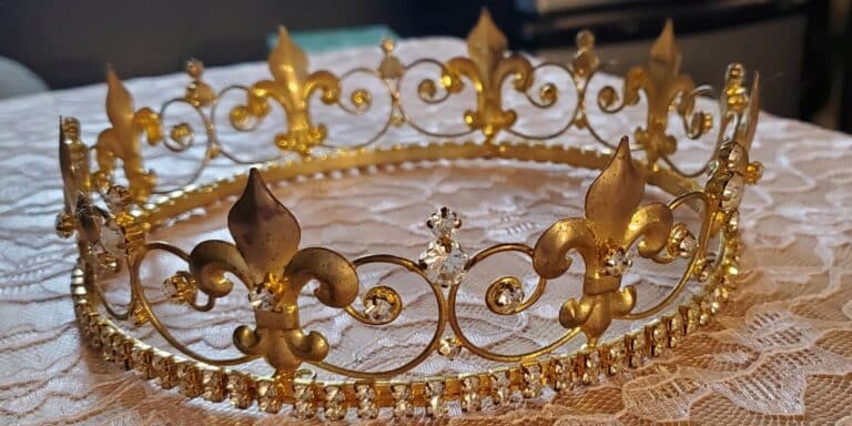 Τα 3+1 βασιλικά μέλη που έχουν βρεθεί ενώπιον της δικαιοσύνης