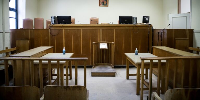 Βιασμός 14χρονης στο Περιστέρι: Απολογείται ο 32χρονος κατηγορούμενος – Αρνείται τις κατηγορίες