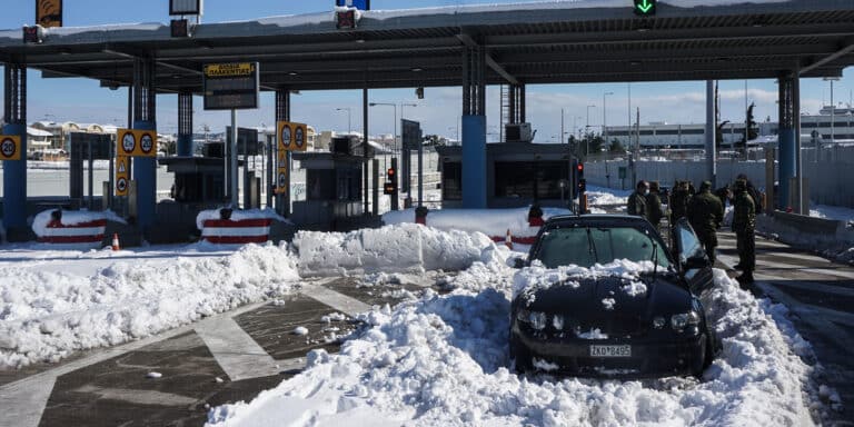 Από το διάστημα ήταν ορατοί οι εγκλωβισμένοι στην Αττική Οδό – Φωτογραφία του δορυφόρου Copernicus