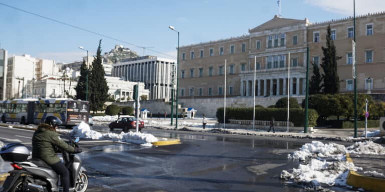 Παπαευαγγέλου: «Η μετάλλαξη Όμικρον δεν είναι ένα κοινό κρυολόγημα – Θα βελτιωθούν οι σκληροί δείκτες της πανδημίας»