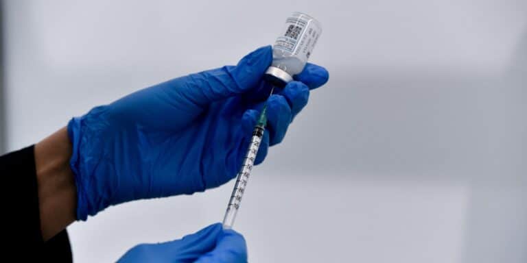 Μόσιαλος: «Ποιες επιπτώσεις έχουν η νόσος Covid-19 και τα mRNA εμβόλια στους διαβητικούς»