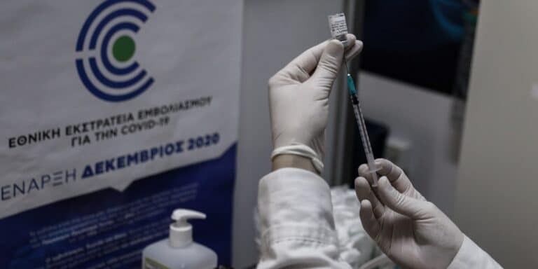 Πιερρακάκης: «Ξεπεράσαμε τους 20 εκατομμύρια εμβολιασμούς κατά του κορονοϊού»