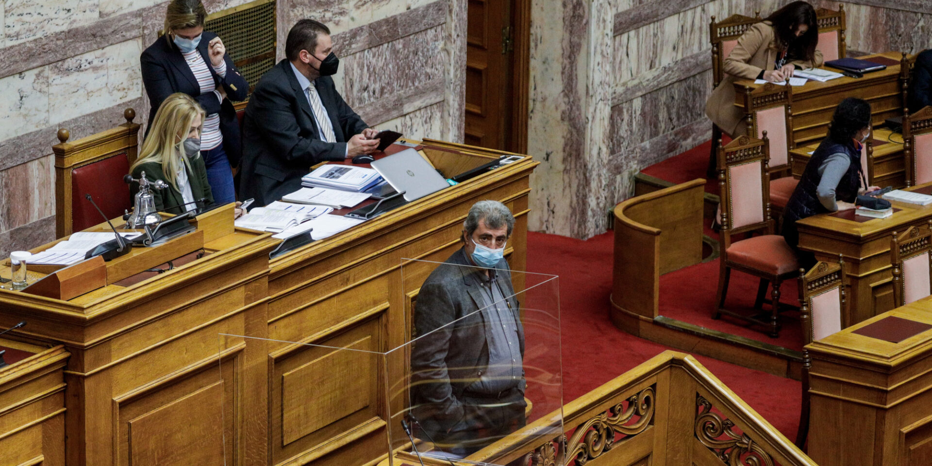 Ένταση προκλήθηκε στην Ολομέλεια της Βουλής από τον Παύλο Πολάκη
