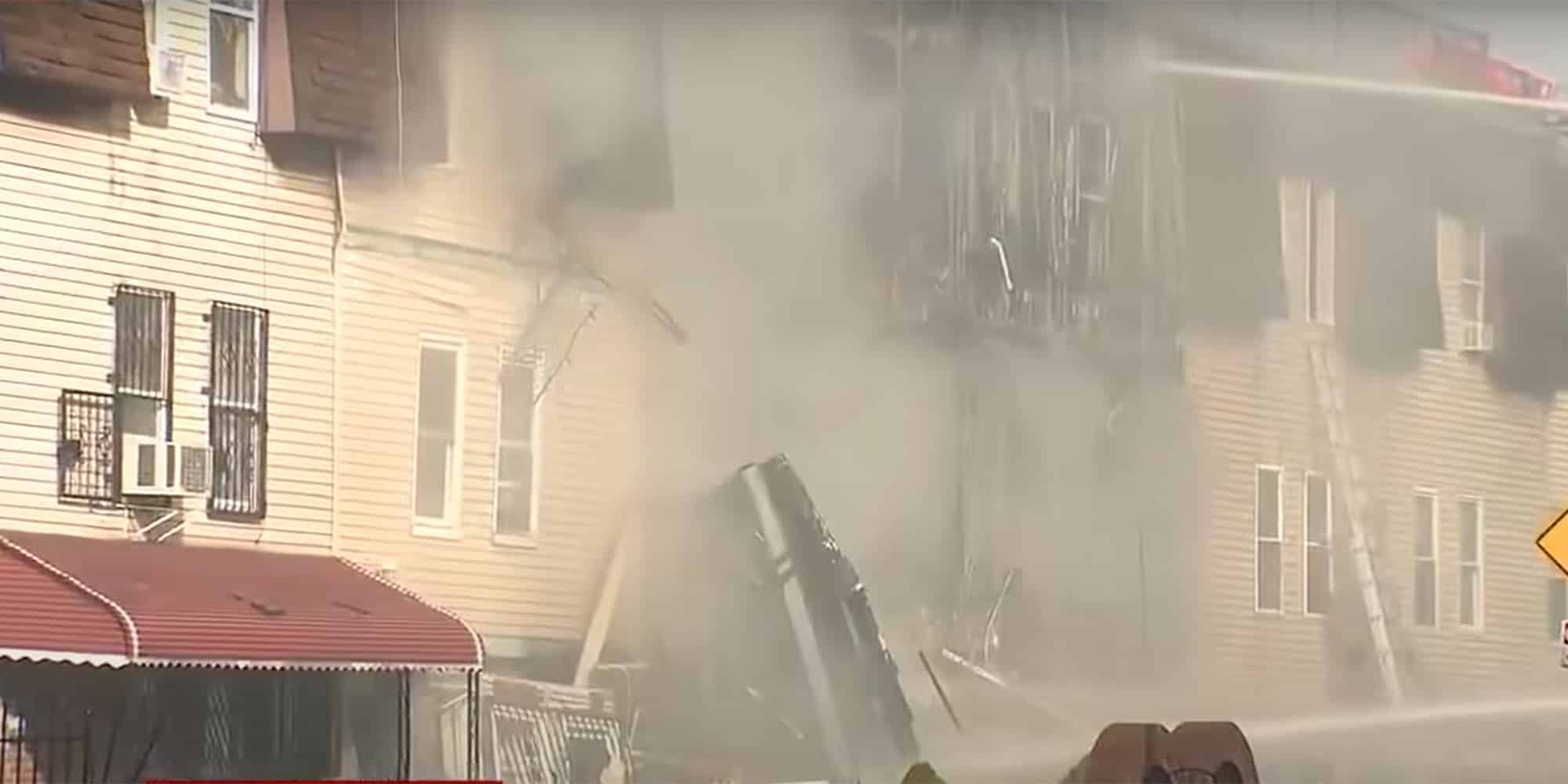 Φωτιά και έκρηξη σε κτίριο στη Νέα Υόρκη
