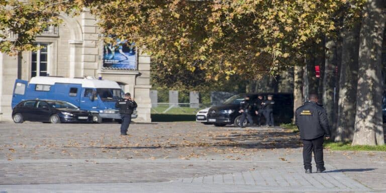 Γαλλία: Αναζητείται αστυνομικός ως ύποπτος για τον φόνο της 28χρονης συντρόφου του