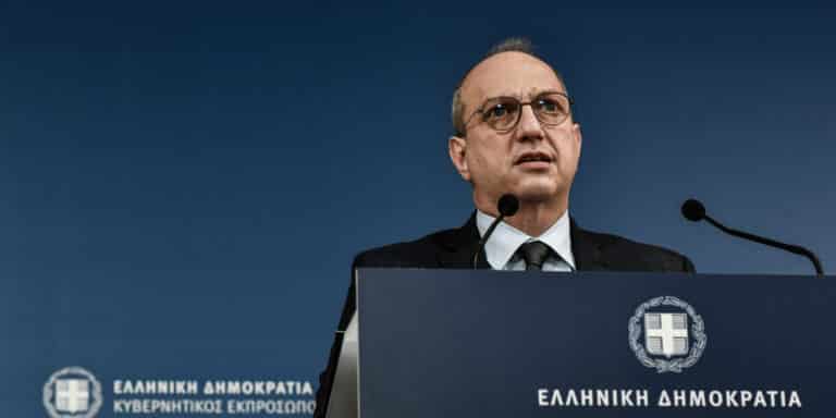 Οικονόμου: «Η κυβέρνηση απαντά στο αίτημα της κοινωνίας για ανοιχτά και ασφαλή Πανεπιστήμια»