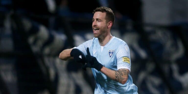 Super League: Ζωντανός ο Ιωνικός, κέρδισε (2-1) τον Ατρόμητο