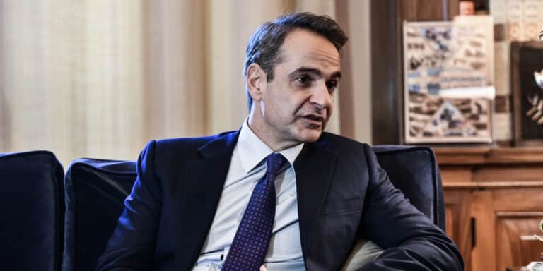 Τηλεφωνική επικοινωνία Μητσοτάκη με τον νέο πρωθυπουργό της Βορείου Μακεδονίας