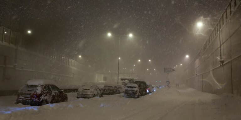 Κακοκαιρία Ελπίς: Κλειστή η Εθνική Οδός και στα δύο ρεύματα