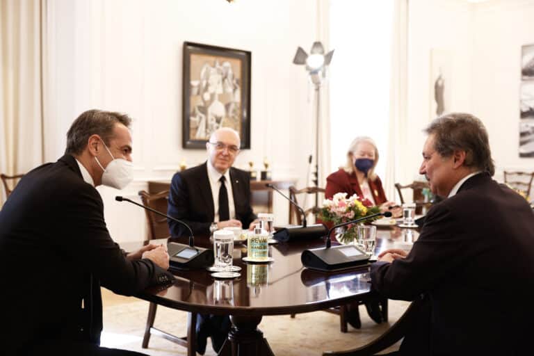 O Μητσοτάκης συναντήθηκε με τον Σαουδάραβα επιχειρηματία Khaled Juffali – Τι συζητήθηκε