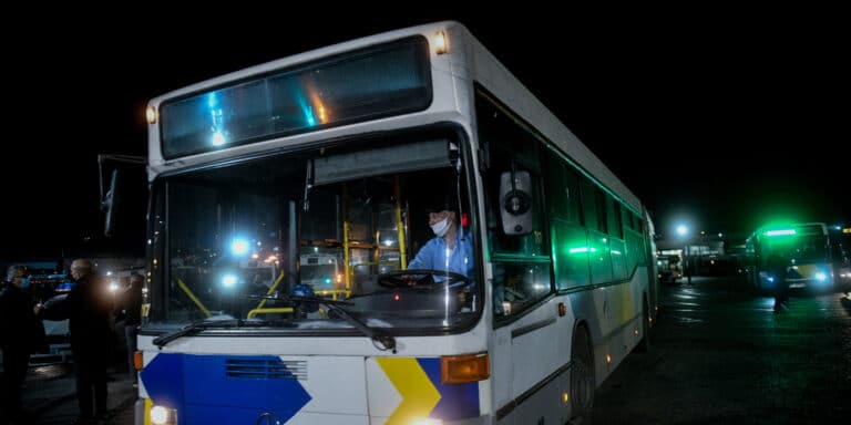 Αποσύρονται σταδιακά λεωφορεία και τρόλεϊ λόγο παγετού