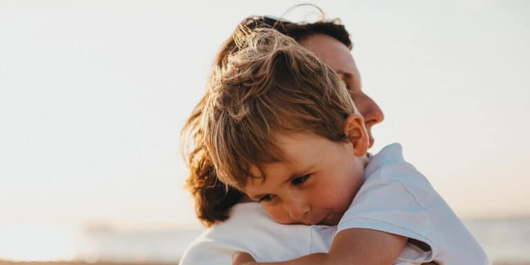 Υπουργείο Εργασίας: Τι αλλάζει στην άδεια γονέων με παιδιά που νοσούν από κορονοϊό