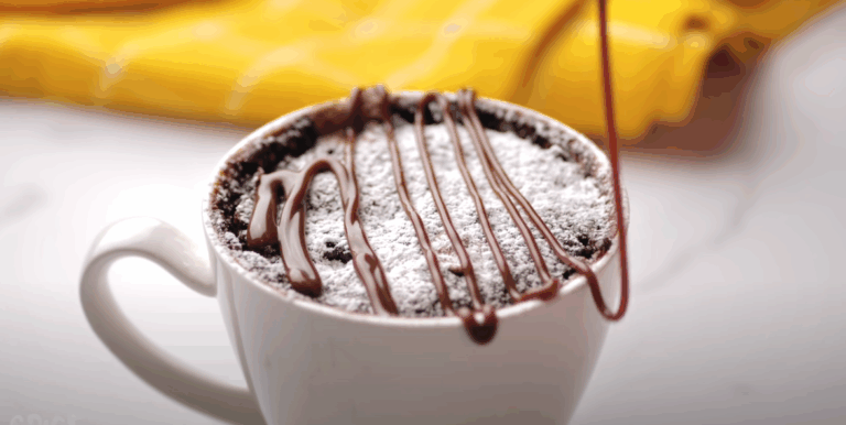 Σουφλέ σοκολάτας «να το πιείς στο φλιτζάνι» – Η συνταγή των εκατομμυρίων views στο YouTube