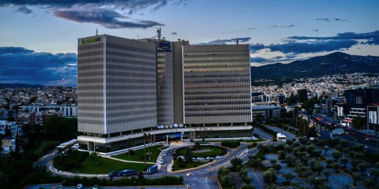 «Καμπάνα» 6 εκατ. ευρώ σε Cosmote και 3,2 εκατ. σε ΟΤΕ για διαρροή προσωπικών δεδομένων συνδρομητών