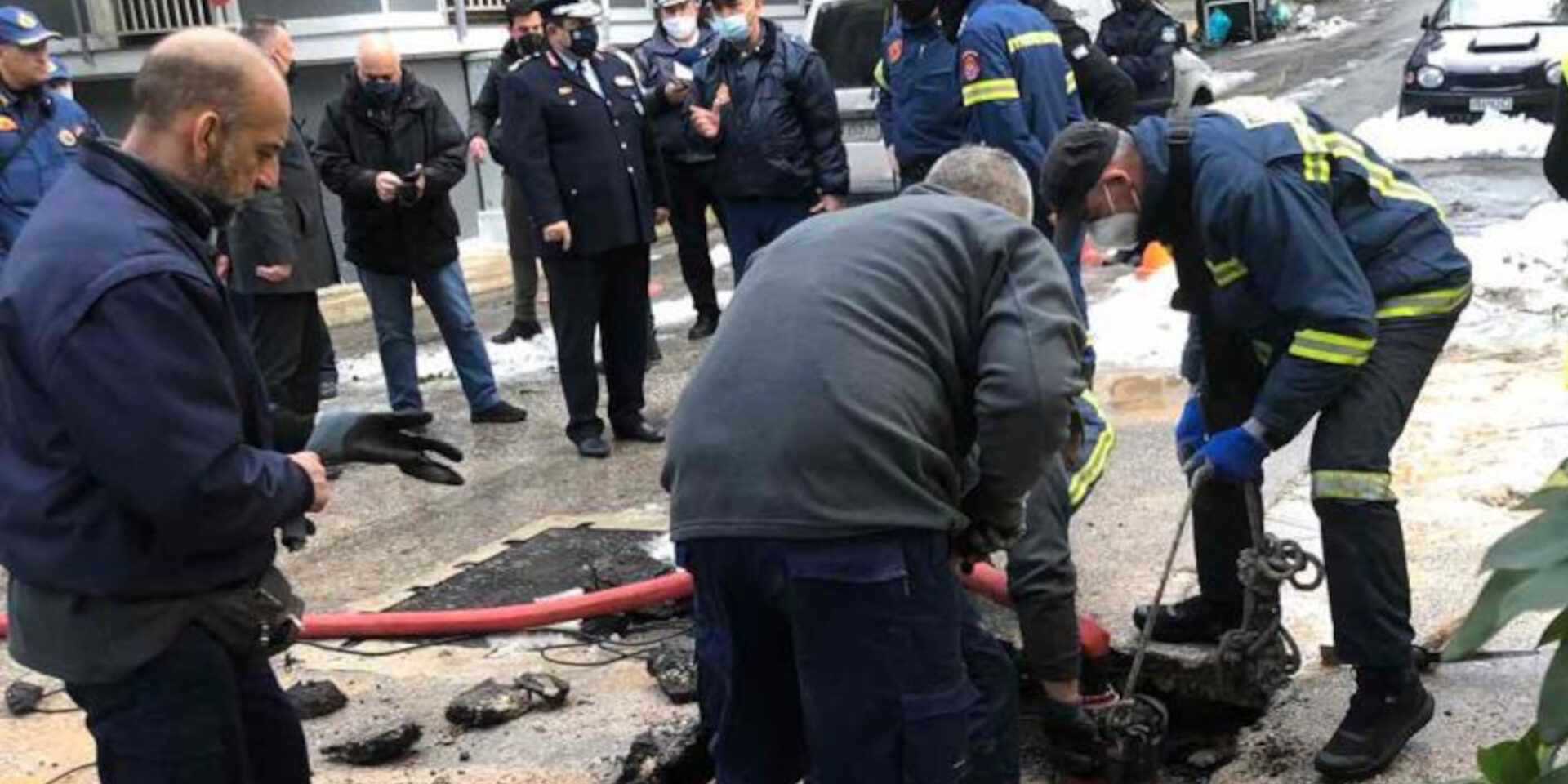 Η πυροσβεστική στο σημείο της έκρηξης στο Παγκράτι