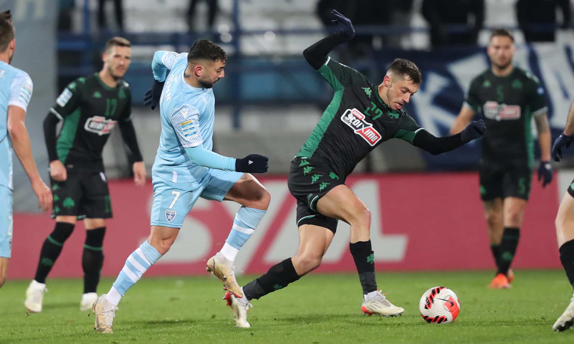 Στιγμιότυπο από τον αγώνα της Super League Ιωνικός - Παναθηναϊκός