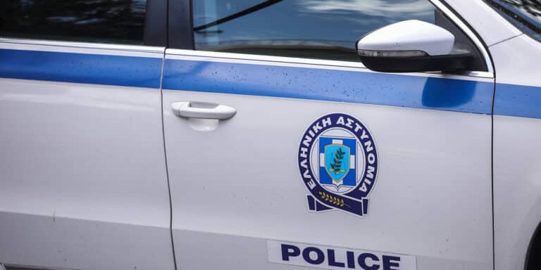 Ρομά επιτέθηκαν σε αστυνομικούς της ΔΡΑΣΗ στο Χαλάνδρι