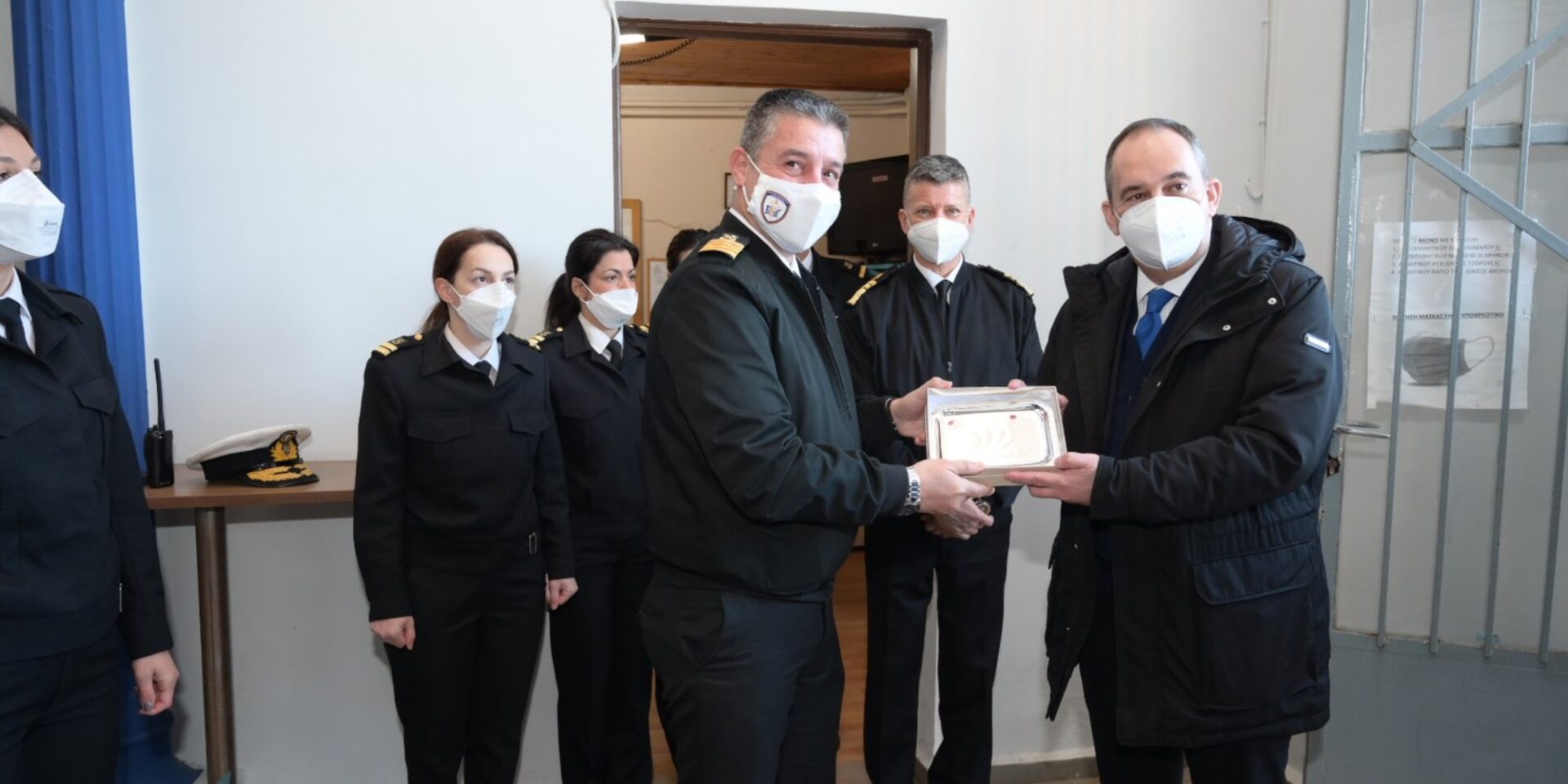 Ο Γιάννης Πλακιωτάκης στο Λιμεναρχείο Σάμου