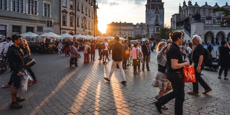 Ρεκόρ κρουσμάτων στην Ανατολική Ευρώπη – Σαρώνει η μετάλλαξη Όμικρον