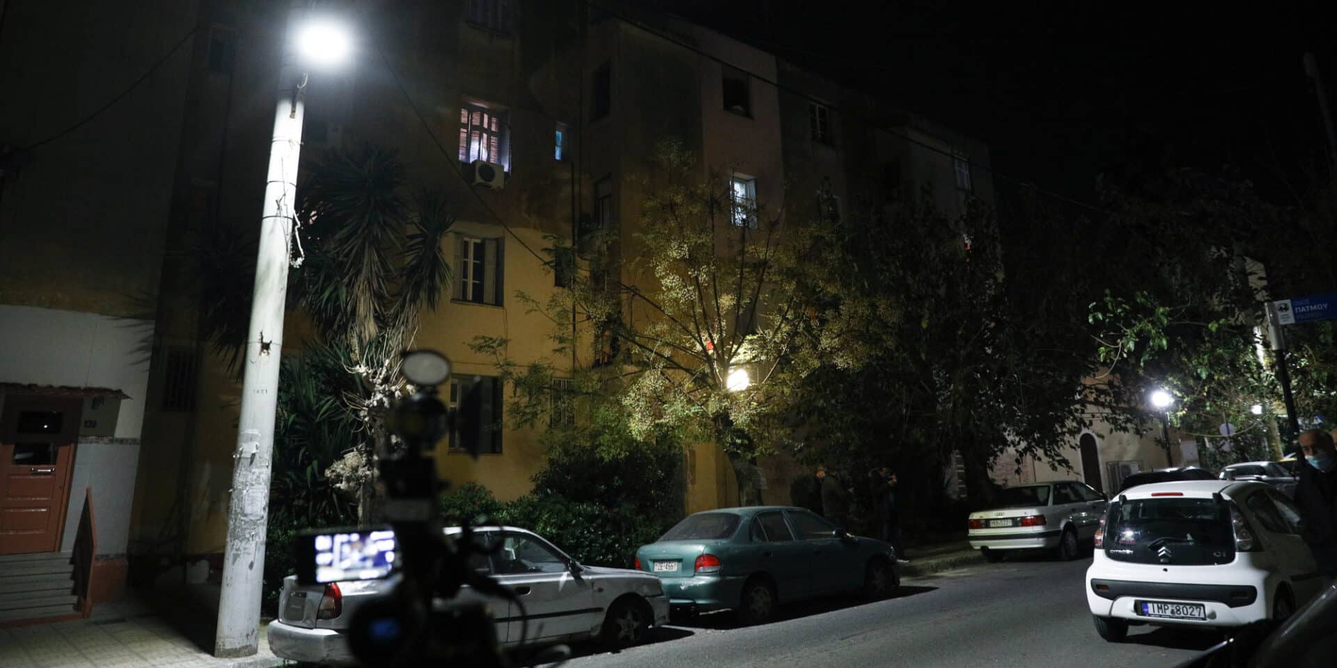 Σκοτεινός δρόμος στα Καμίνια