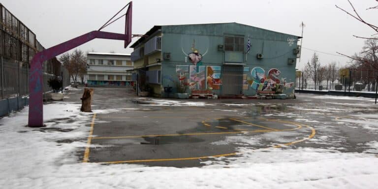 Κακοκαιρία «Ελπίς»: Πού θα παραμείνουν κλειστά τα σχολεία