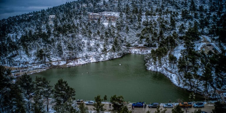 Κακοκαιρία Ελπίς: Στα «λευκά» και η Αττική (εικόνες)