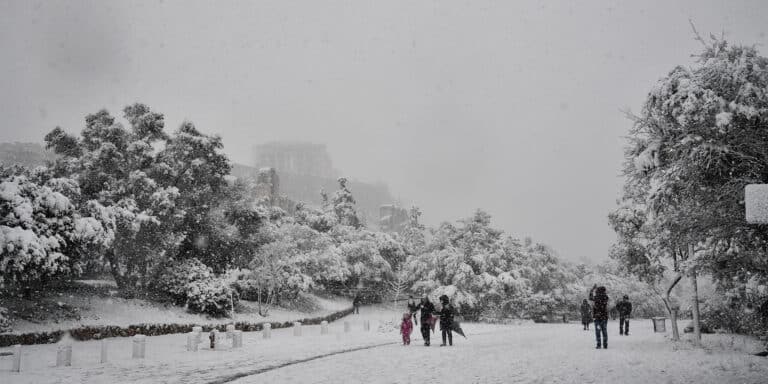 Κακοκαιρία Ελπίς: Ισχυρή σύσταση για τηλεργασία στον ιδιωτικό τομέα