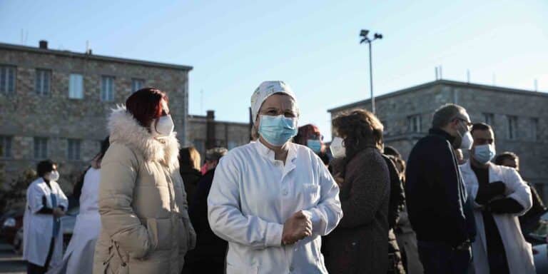 ΠΟΕΔΗΝ: «Η κυβέρνηση προετοιμάζει την επιστροφή του εργασιακού Μεσαίωνα»