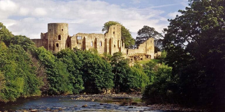 Ρεκόρ επισκέψεων στο Κάστρο Μπάρναρντ, μετά το παράνομο ταξίδι του Ντόμινικ Κάμινγκς