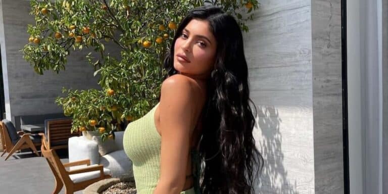 Γέννησε η Κάιλι Τζένερ – Η πρώτη φωτογραφία του μωρού