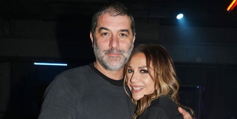 Βασίλης Μπισμπίκης: «Η Δέσποινα Βανδή προέρχεται από άλλο κόσμο» (βίντεο)