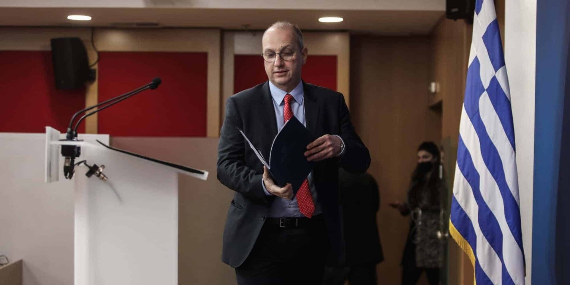 O κυβερνητικός εκπρόσωπος Γιάννης Οικονόμου