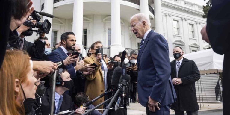 Τύμπανα πολέμου στην Ουκρανία – Ο Μπάιντεν προειδοποιεί «η Ρωσία θα εισβάλει τις επόμενες ημέρες»