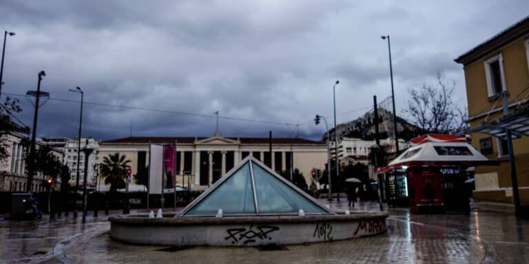 Καιρός: Τοπικές βροχές και καταιγίδες – Πού θα είναι έντονα τα φαινόμενα