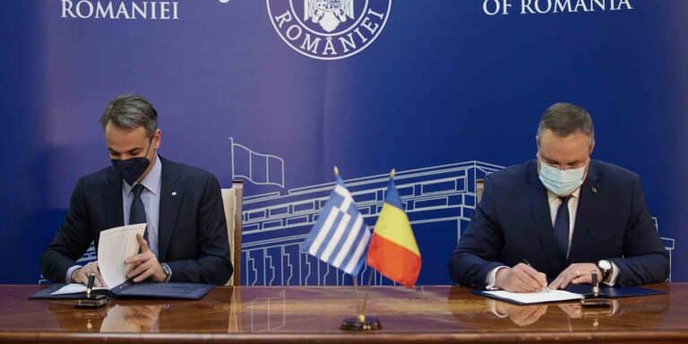 Συνάντηση Μητσοτάκη με πρωθυπουργό και πρόεδρο Ρουμανίας – Κοινή Διακήρυξη οικονομικής και πολιτικής συνεργασίας