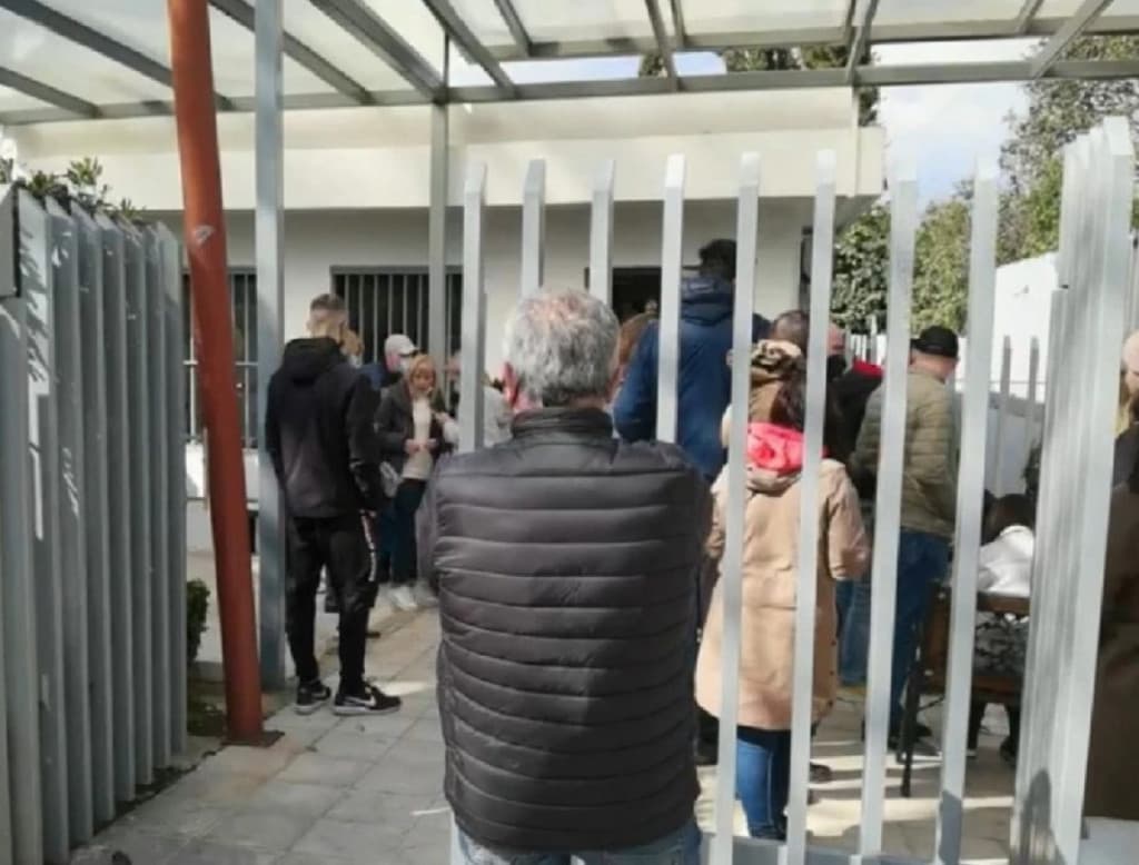 Ουκρανοί στην πρεσβεία στην Αθήνα