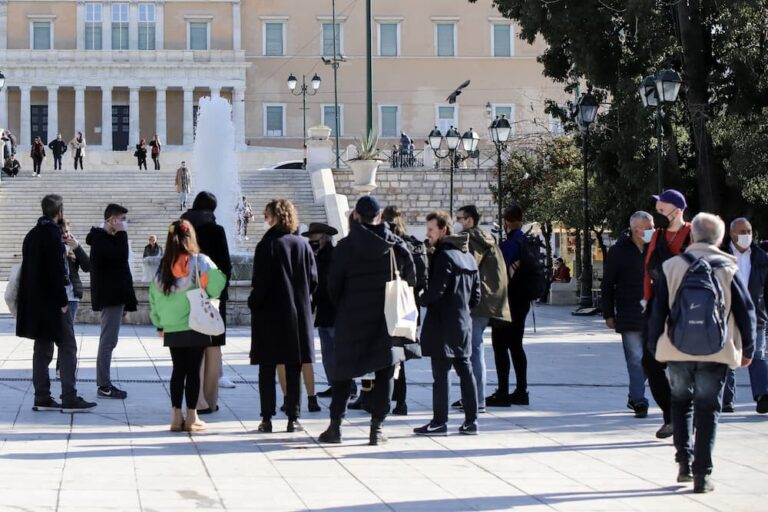 Παυλάκης: «Χάσαμε τον πόλεμο με τον κορονοϊό – Πάραδοση άνευ όρων η χαλάρωση των μέτρων» (βίντεο)