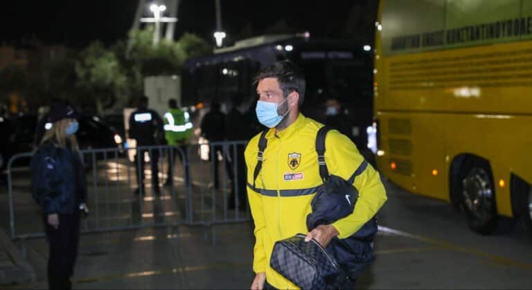 Ουκρανία: Ώρες αγωνίας για τον Σάκχοφ – Η ετοιμόγεννη γυναίκα του παίκτη της ΑΕΚ βρίσκεται στο Κίεβο